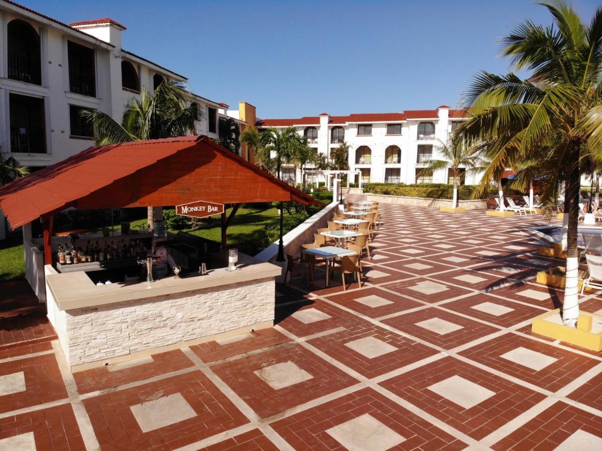 Cozumel Hotel & Resort Tm By Wyndham All Inclusive Exterior photo