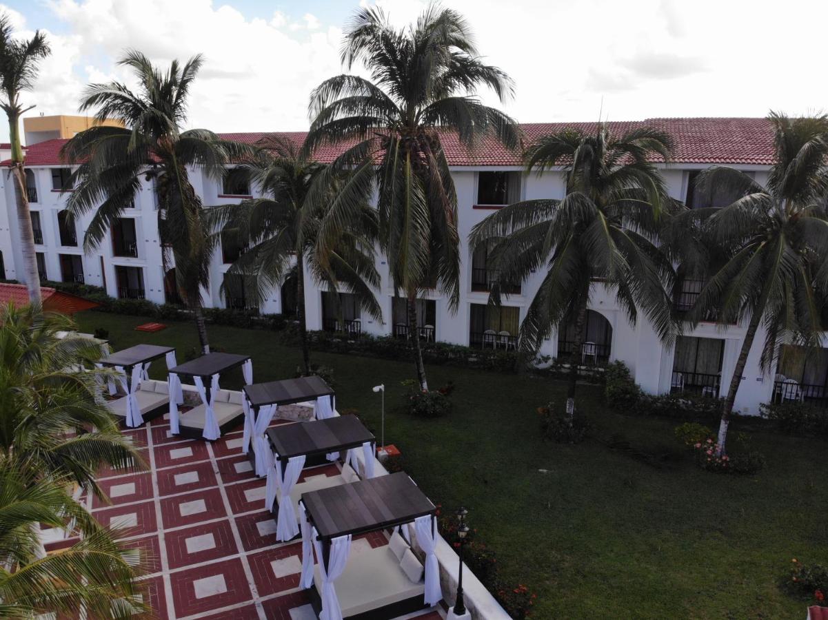 Cozumel Hotel & Resort Tm By Wyndham All Inclusive Exterior photo