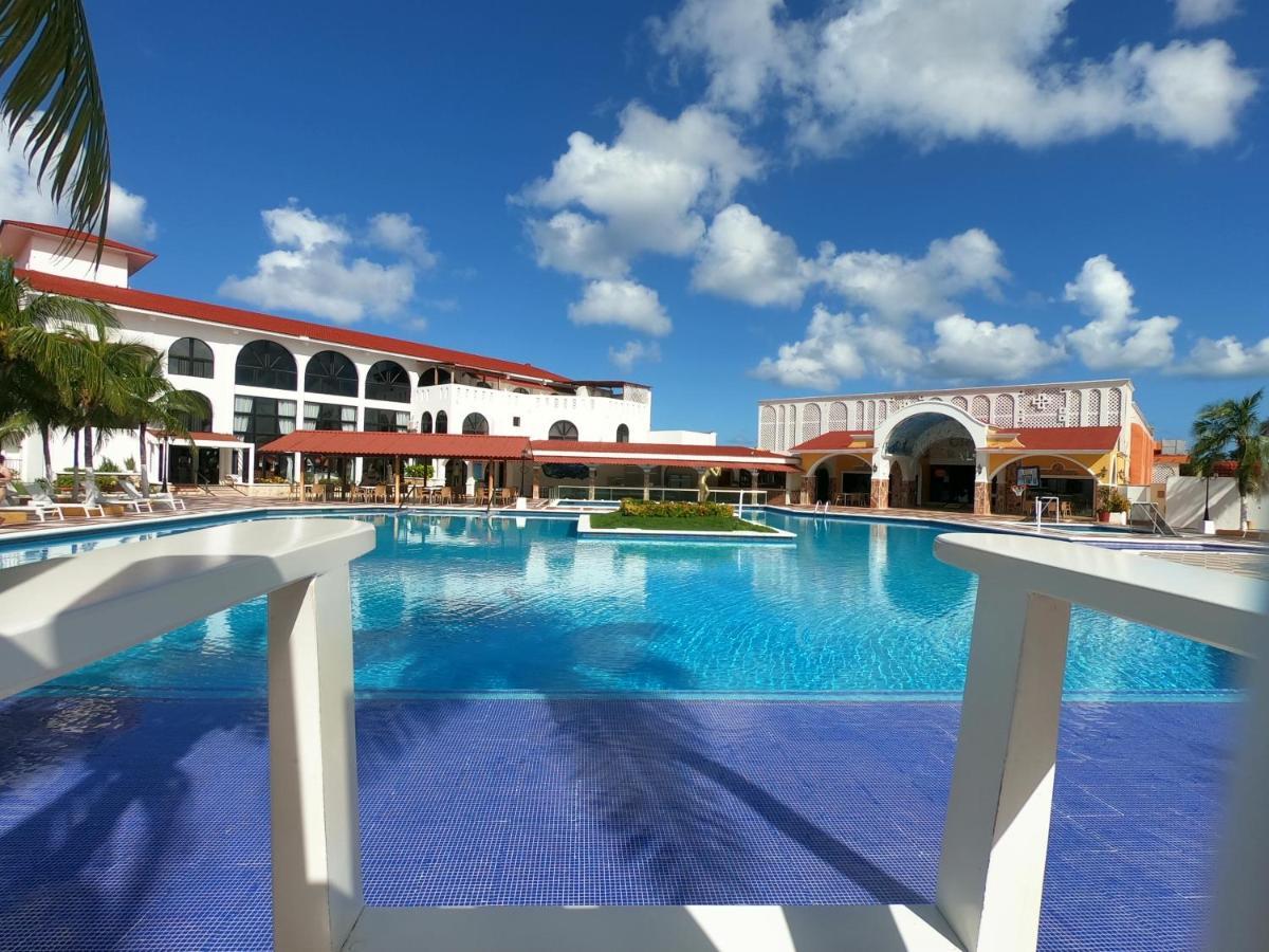 Cozumel Hotel & Resort Tm By Wyndham All Inclusive Exterior photo