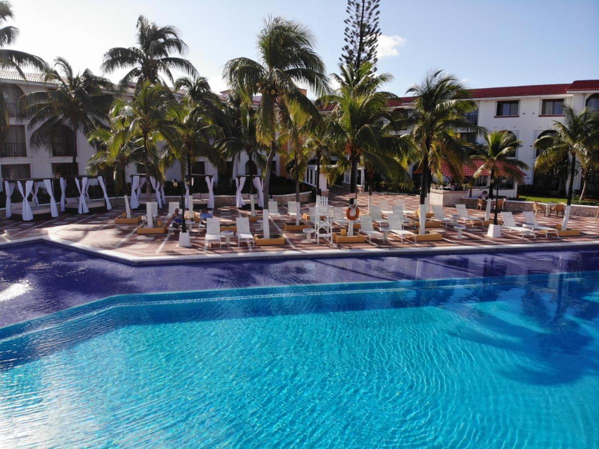 Cozumel Hotel & Resort Tm By Wyndham All Inclusive Exterior photo